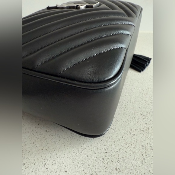 YSL Saint Laurent Lou Quilted Black Calfskin Leather Camera Bag - Picture 4 of 12